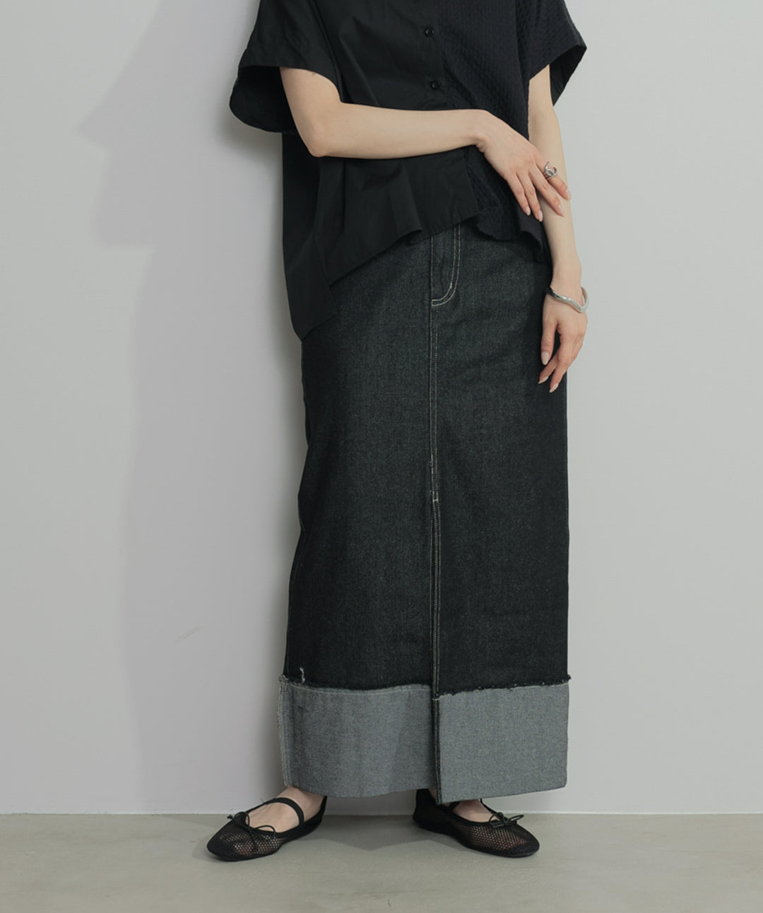 【SET】アシンメトリーデザインシャツブラウス+ロールアップデザインデニムスカート(2set)