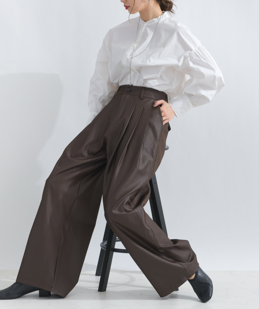 ダブルタックワイドパンツ