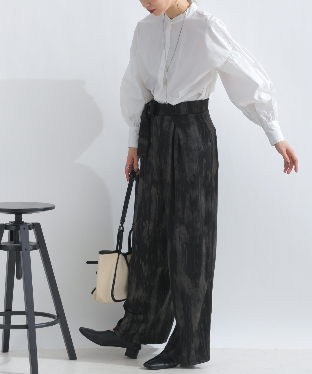 ウエストベルトマーブルパンツ