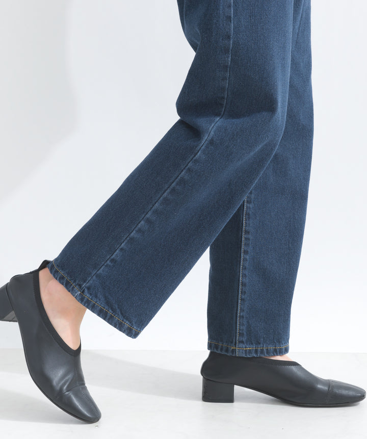 ストレートデニムパンツ