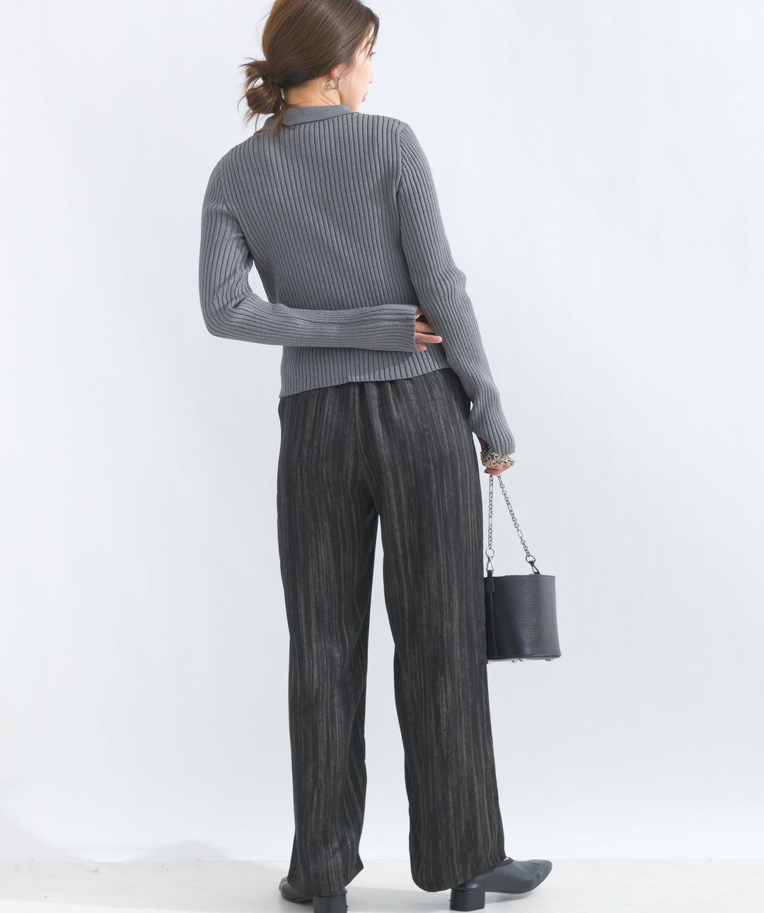 シャドーストライプストレートパンツ