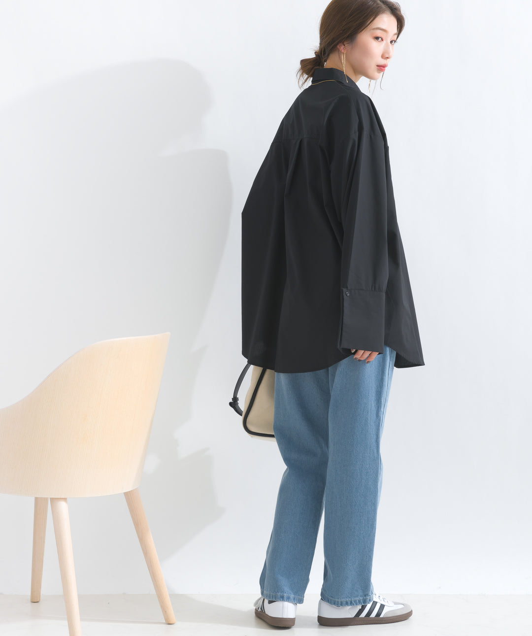 ストレートデニムパンツ