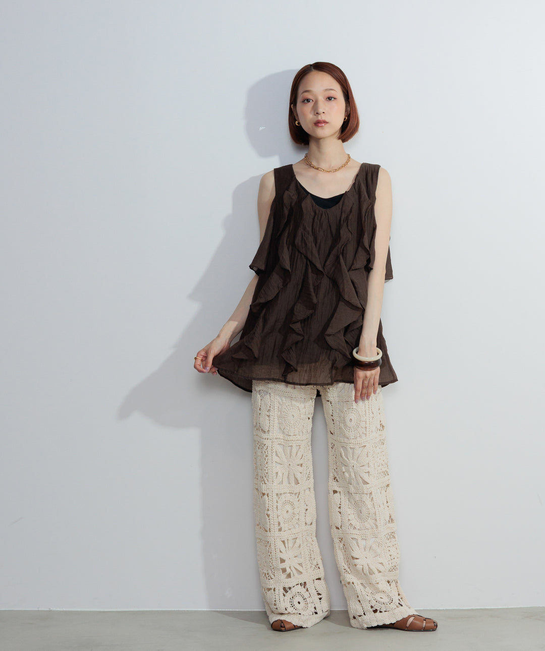【SET】ラッフルオープンショルダーブラウス+ブロッククロシェニットパンツ(2set)