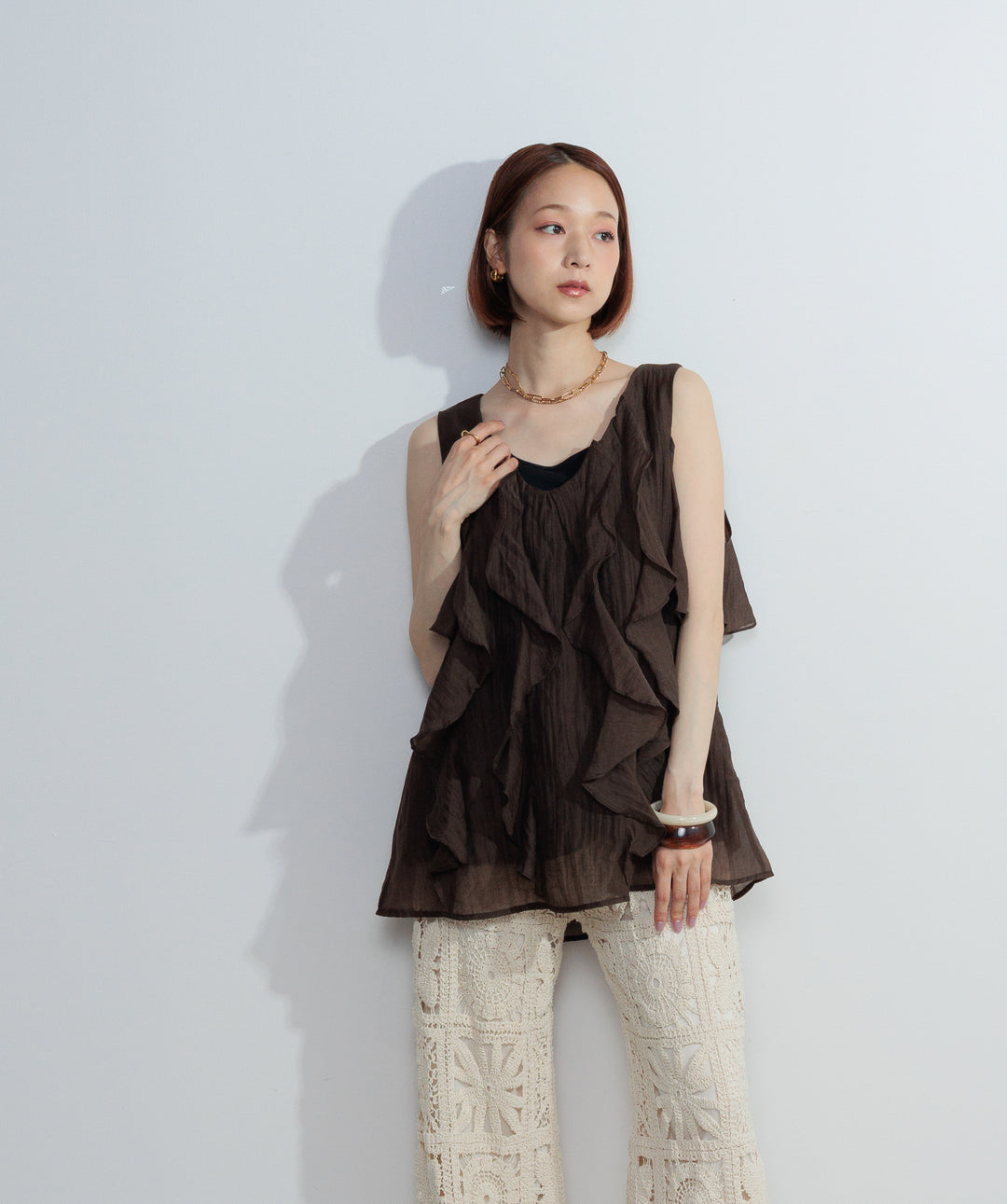 【SET】ラッフルオープンショルダーブラウス+ブロッククロシェニットパンツ(2set)