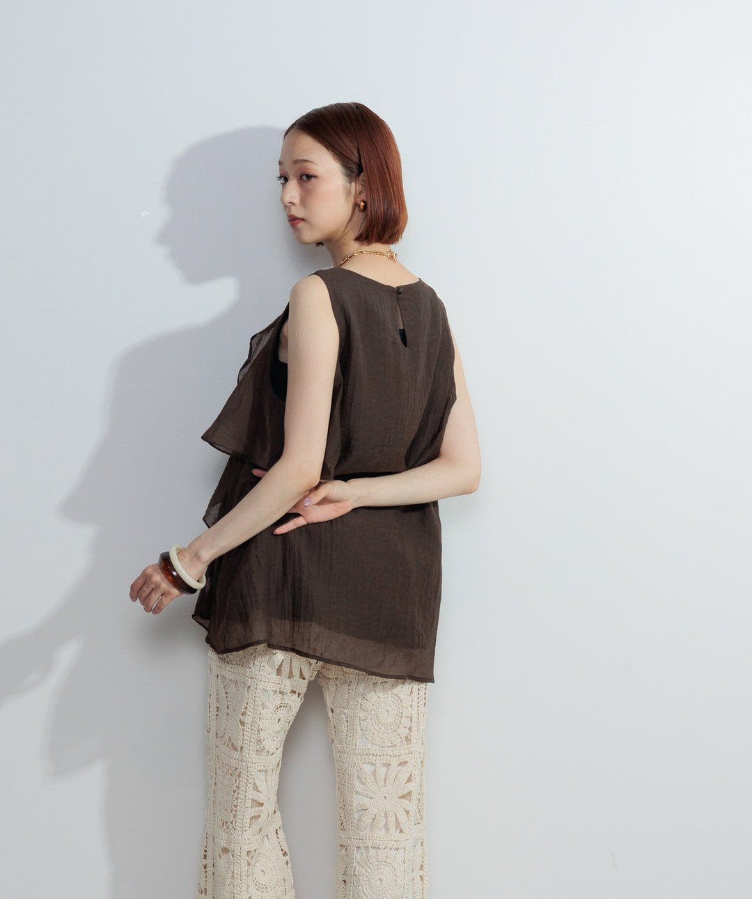 【SET】ラッフルオープンショルダーブラウス+ブロッククロシェニットパンツ(2set)