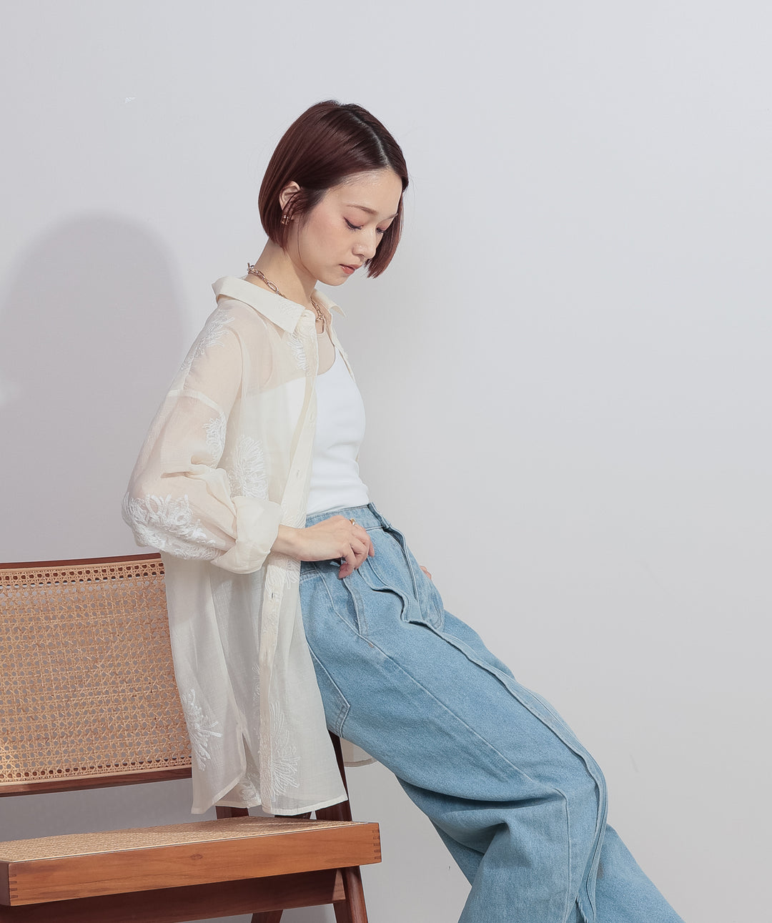 【SET】フラワー刺繍シアーシャツ+フリルウェーブデニムパンツ(2set)