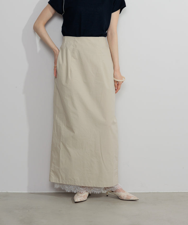 バックスリットレースヘムスカート