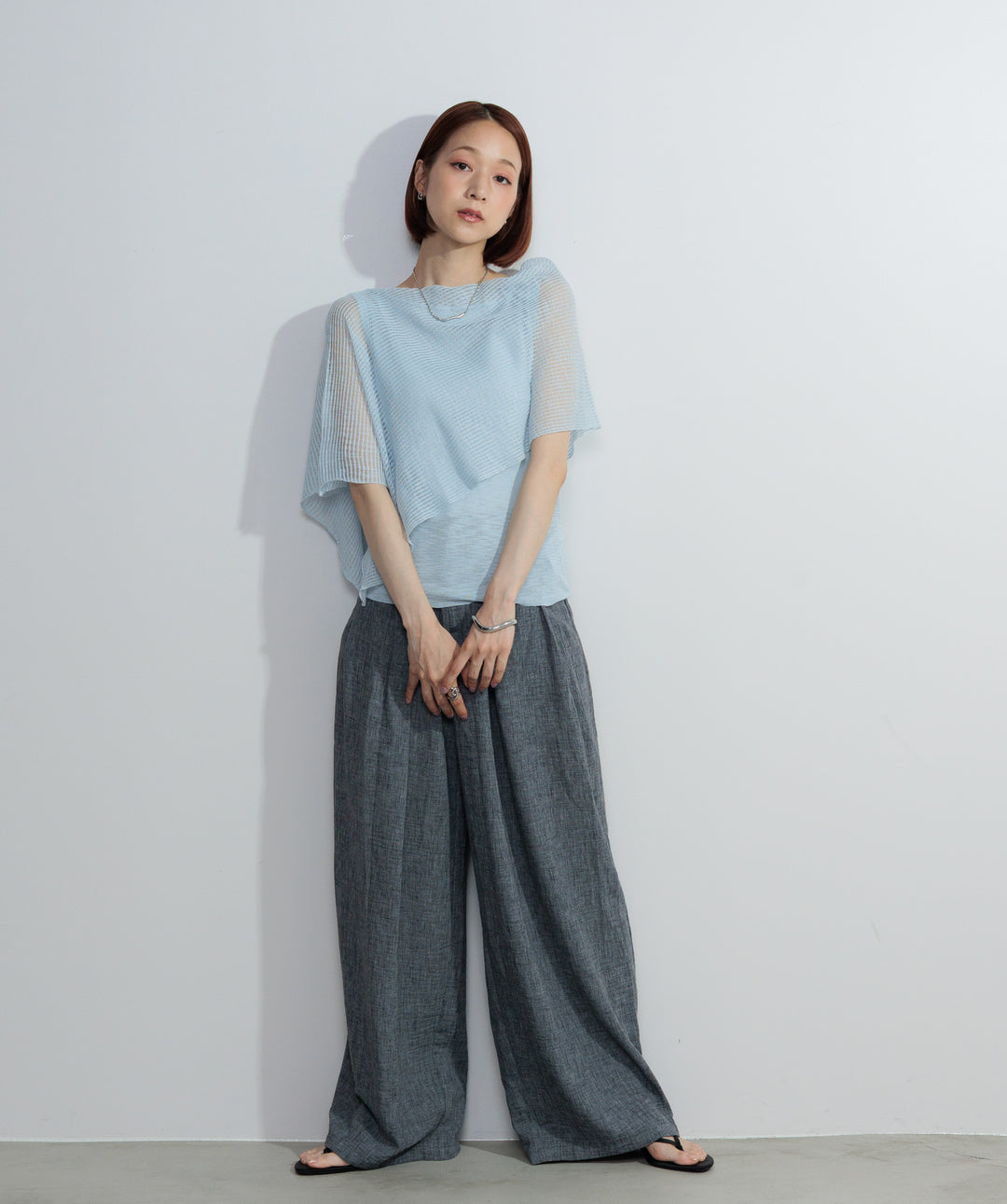 レイヤードオフショルニットトップス