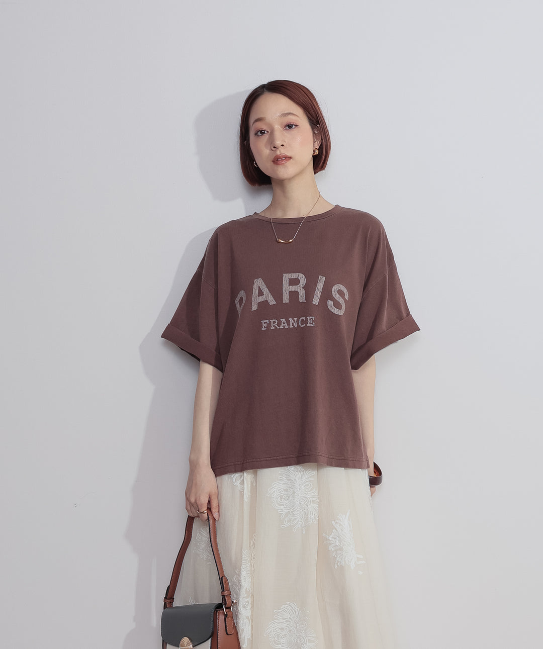 【SET】ピグメントロゴプリントTシャツ+フラワー刺繍シアースカート(2set)