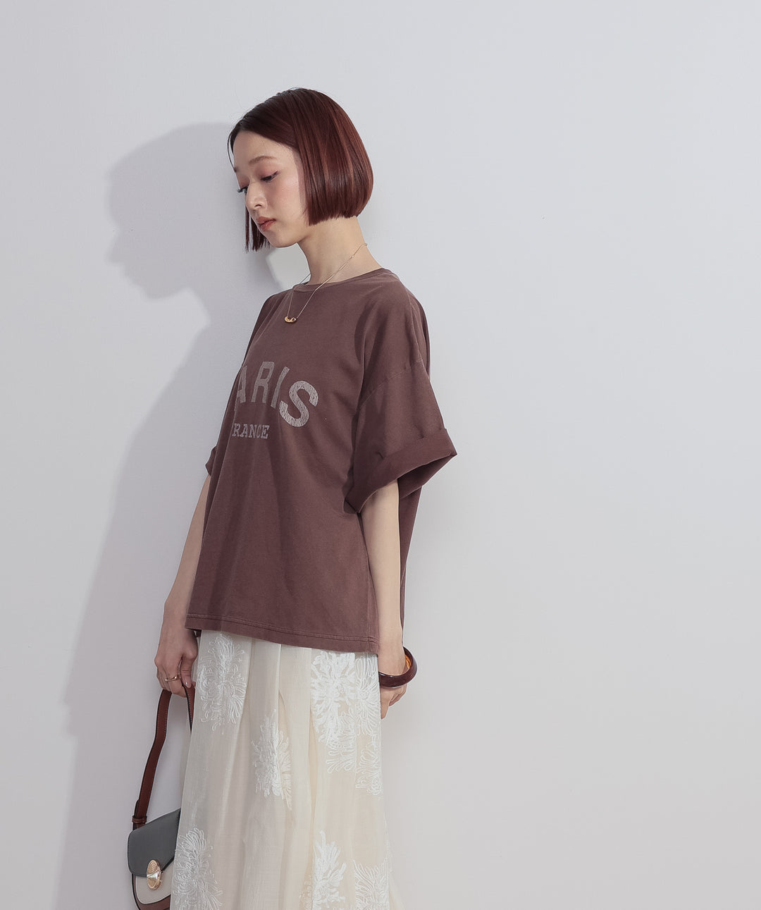 【SET】ピグメントロゴプリントTシャツ+フラワー刺繍シアースカート(2set)