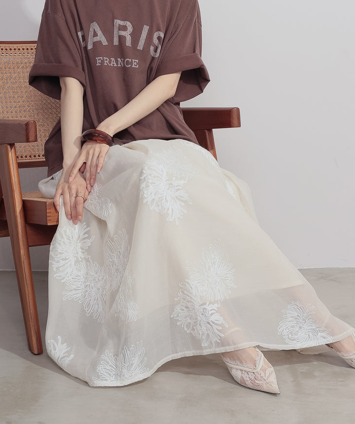 【SET】ピグメントロゴプリントTシャツ+フラワー刺繍シアースカート(2set)