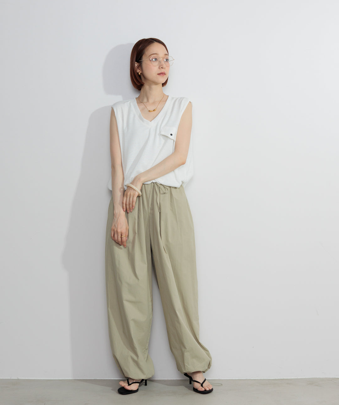タックデザインドロストパンツ