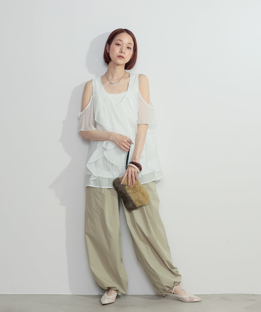 【SET】ラッフルオープンショルダーブラウス+タックデザインドロストパンツ(2set)