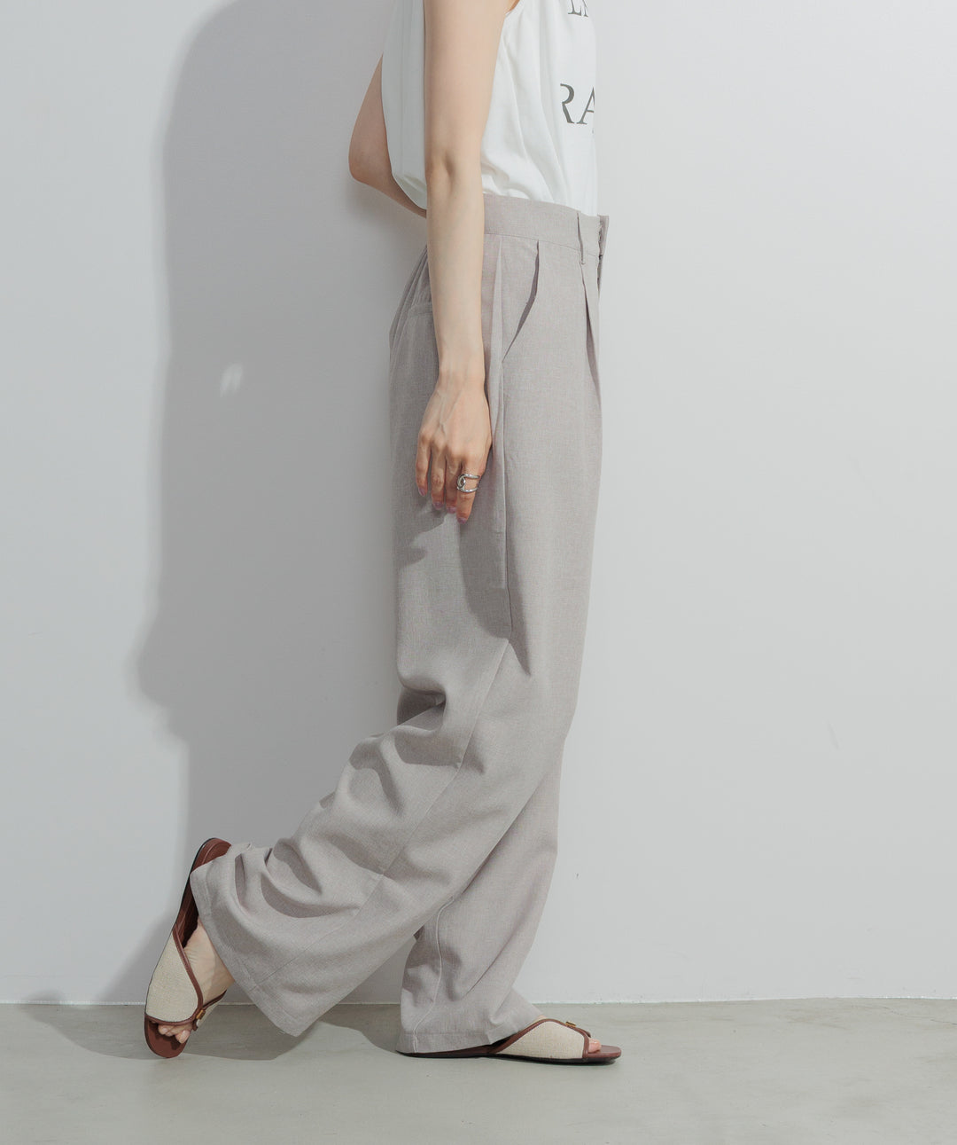 リラックスタックパンツ
