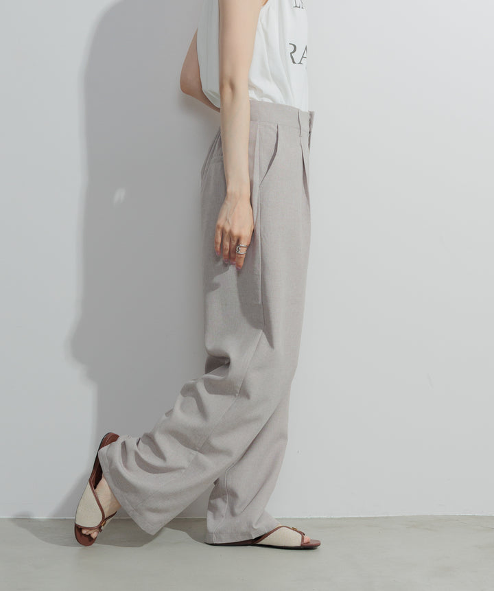 リラックスタックパンツ
