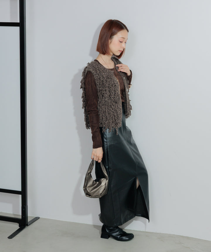 フェイクレザースリットロングスカート
