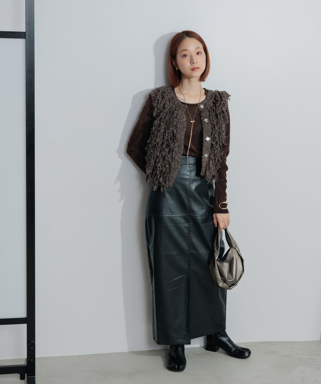 フェイクレザースリットロングスカート