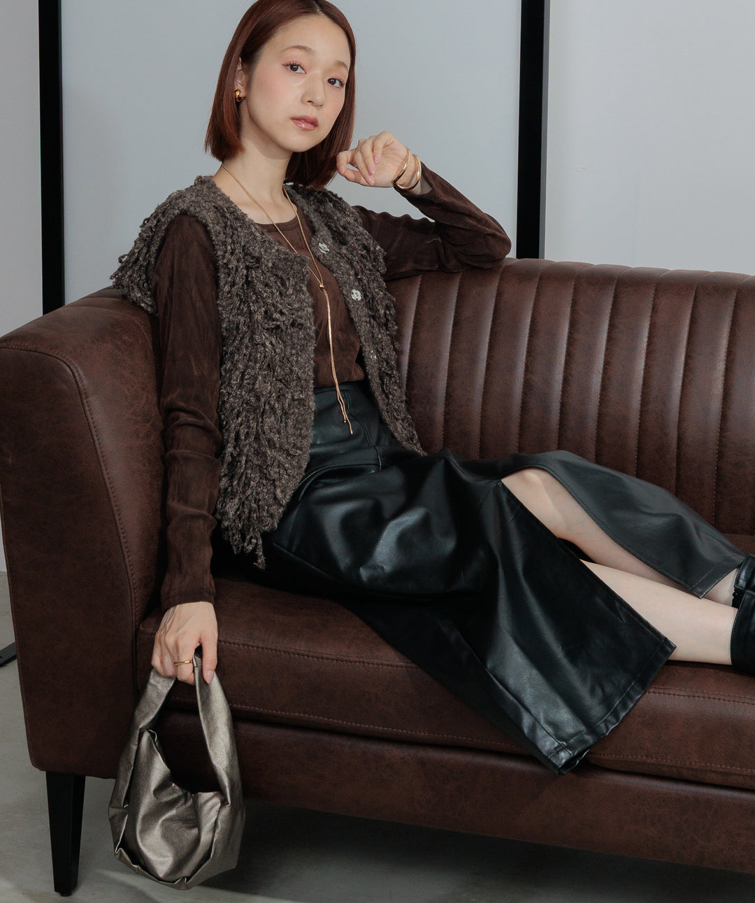 フェイクレザースリットロングスカート