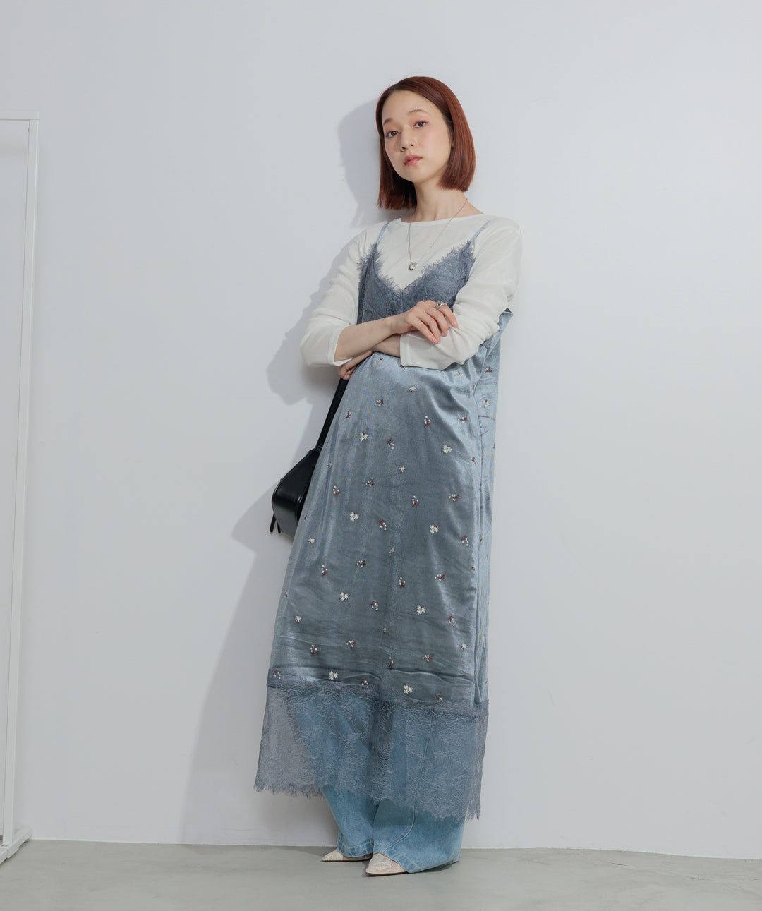 ベロア刺繍レースキャミワンピース