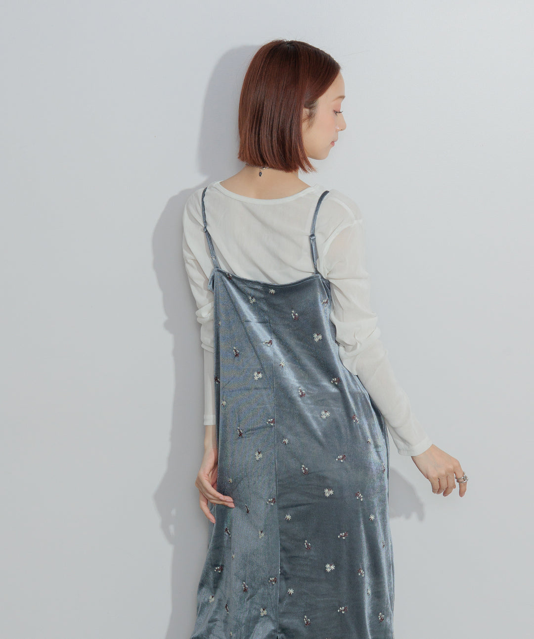 ベロア刺繍レースキャミワンピース