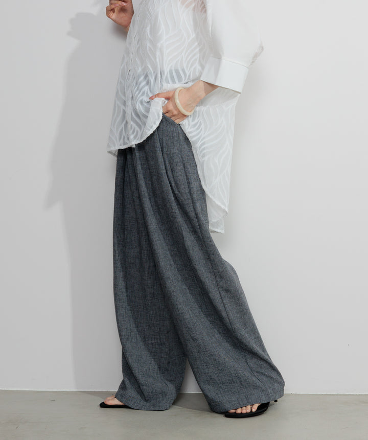 ループデザインタックワイドパンツ