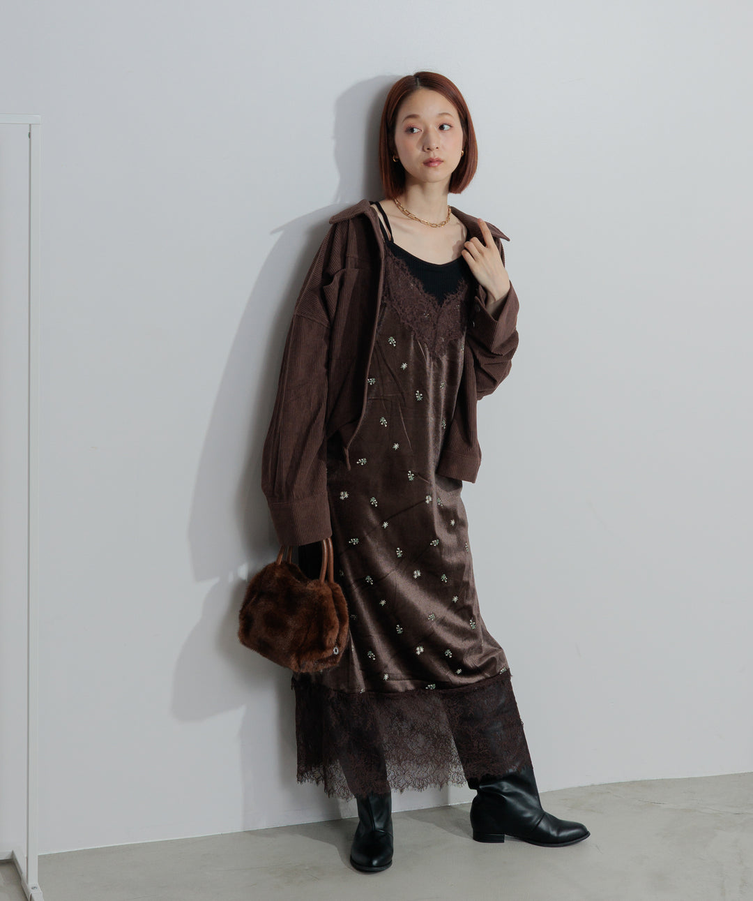 ベロア刺繍レースキャミワンピース