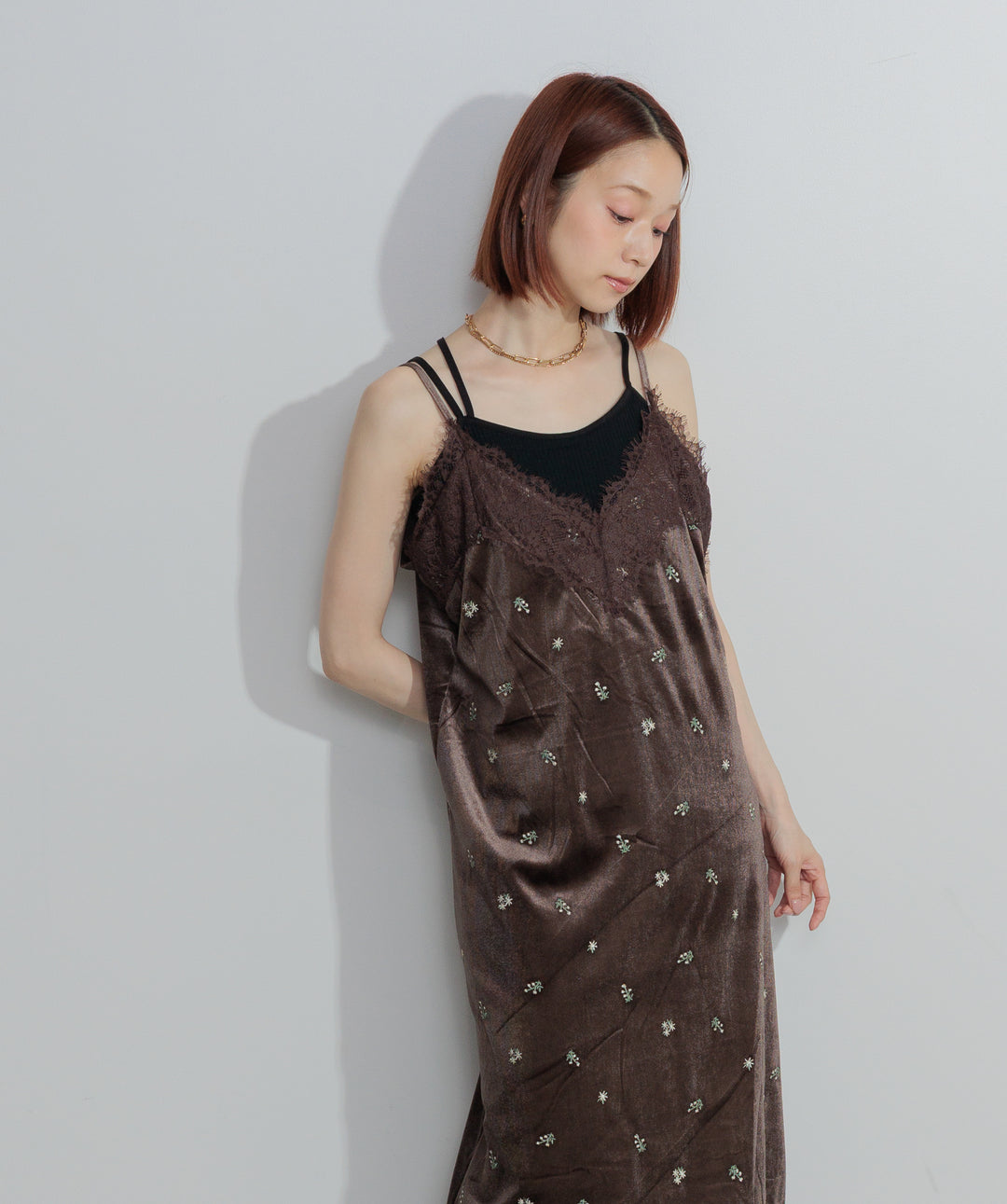 ベロア刺繍レースキャミワンピース