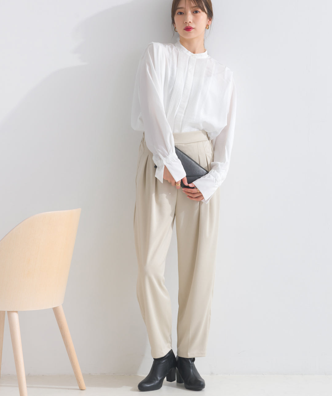 ダブルタックテーパードパンツ