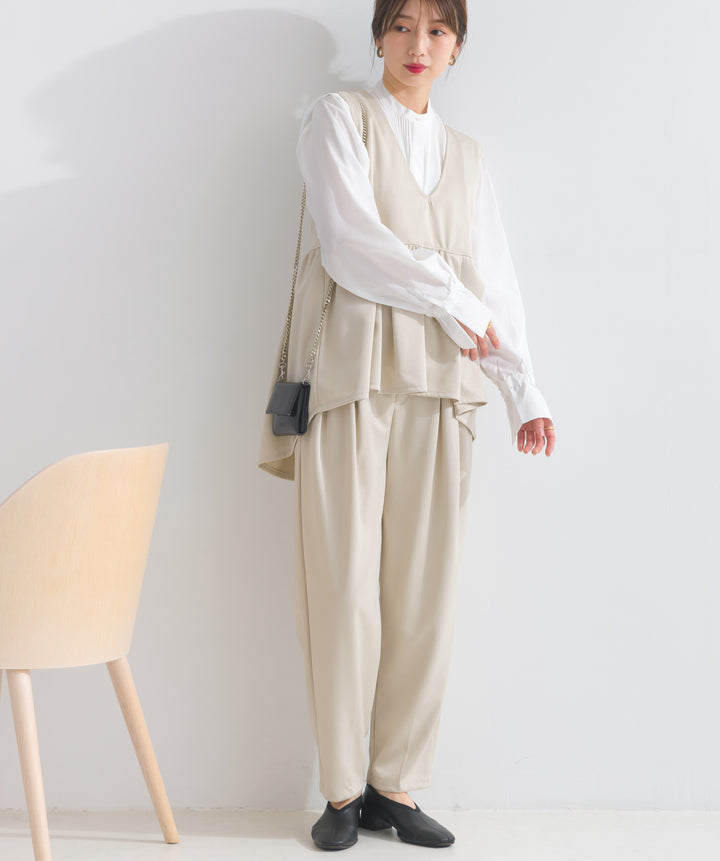 ダブルタックテーパードパンツ