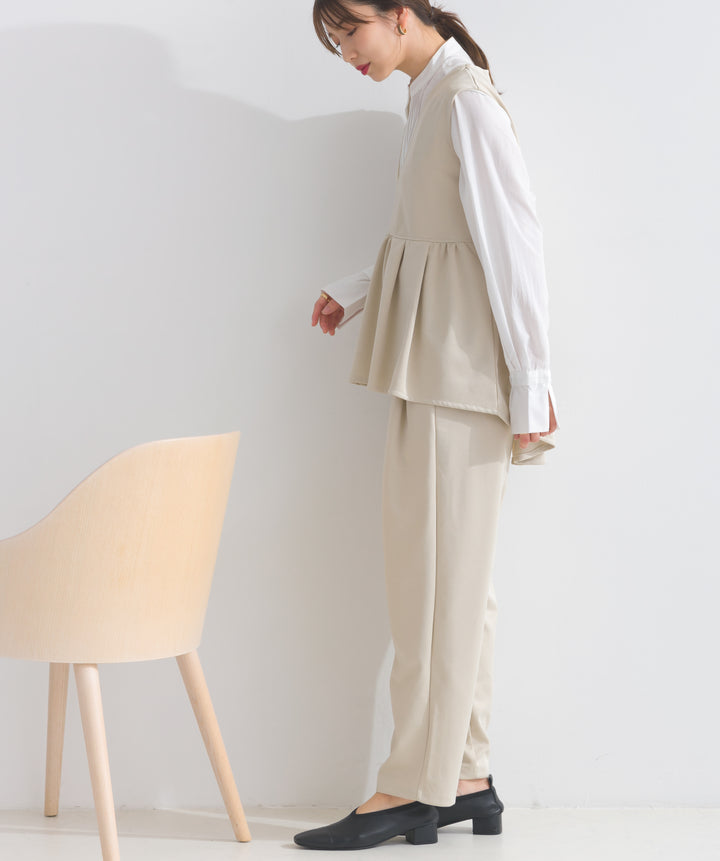 ダブルタックテーパードパンツ