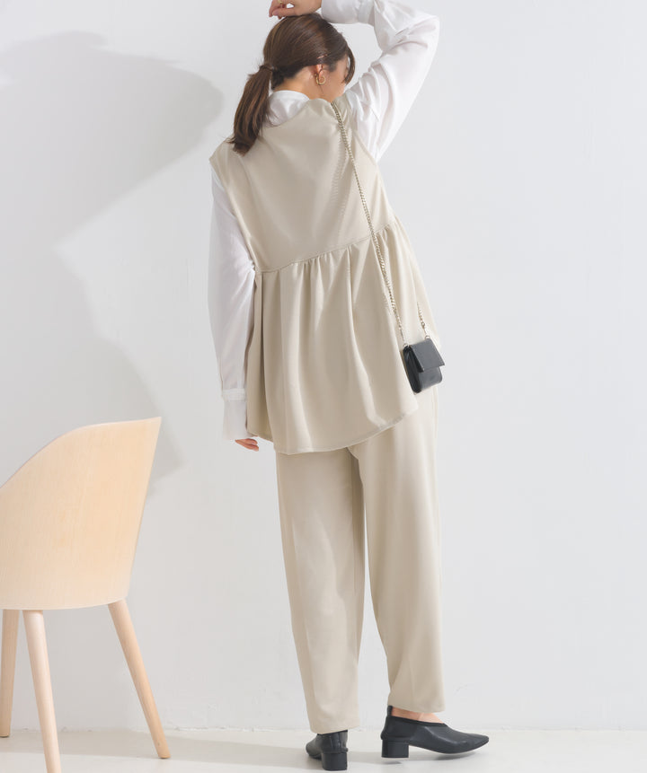 ダブルタックテーパードパンツ