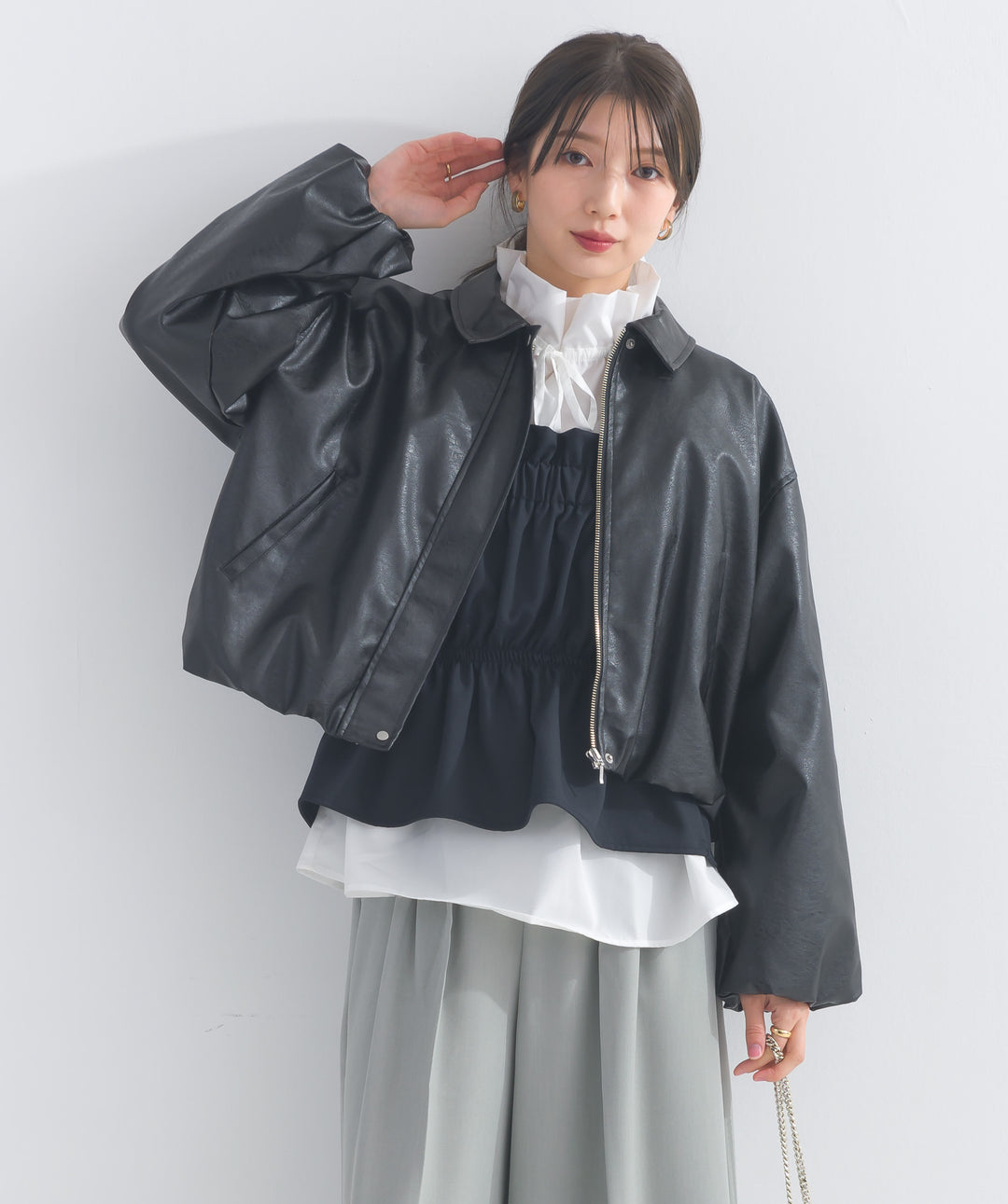 フェイクレザーショート丈ブルゾン