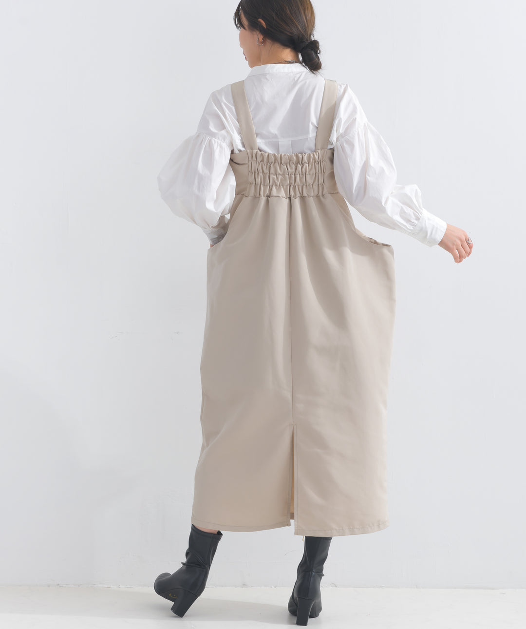 サイドボリュームジャンパースカート