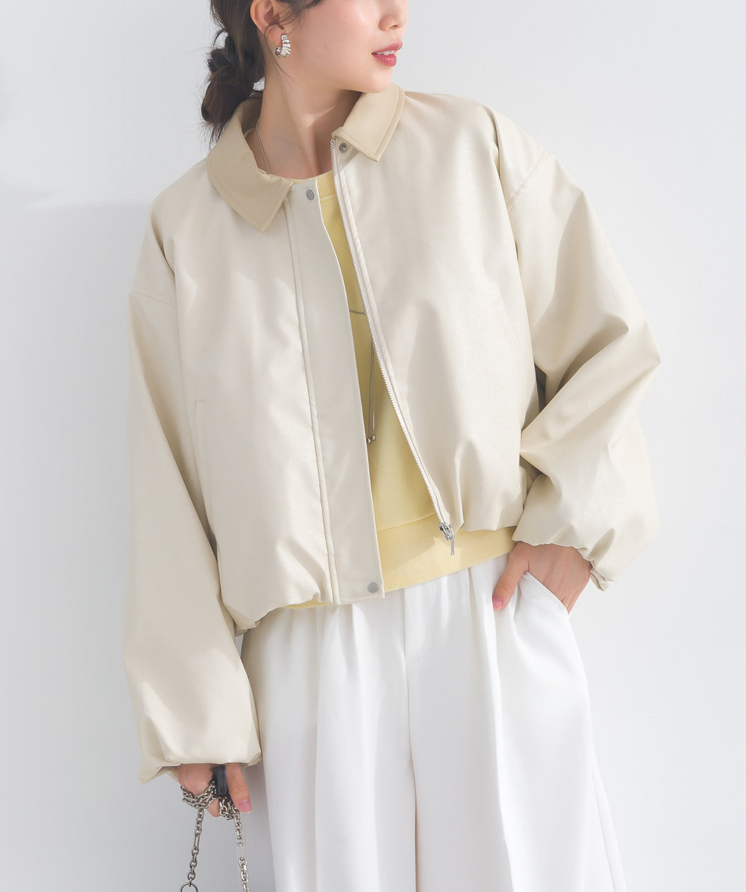 フェイクレザーショート丈ブルゾン