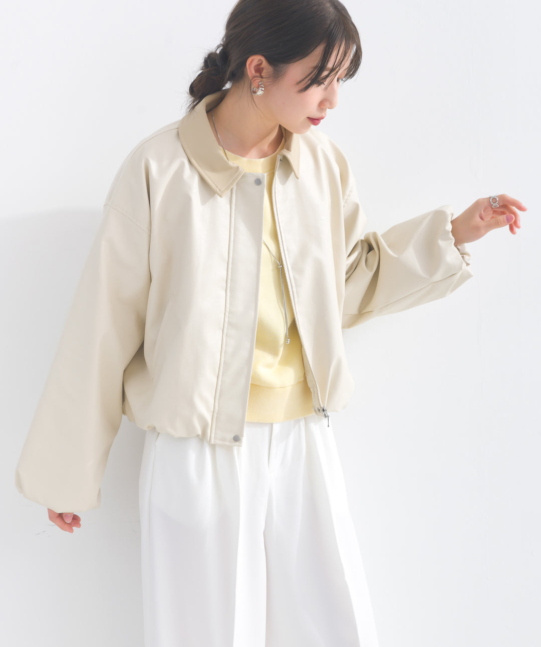 フェイクレザーショート丈ブルゾン