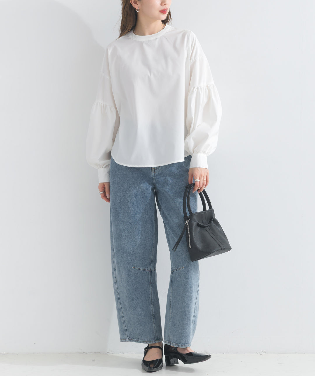 カーヴィーデニムパンツ
