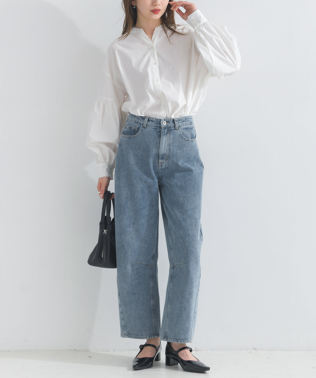カーヴィーデニムパンツ