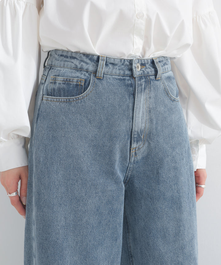 カーヴィーデニムパンツ