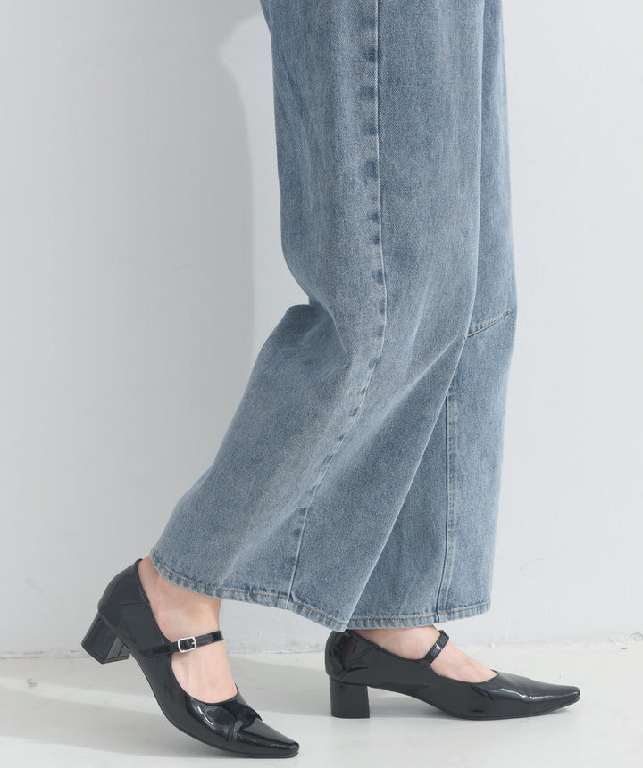 カーヴィーデニムパンツ