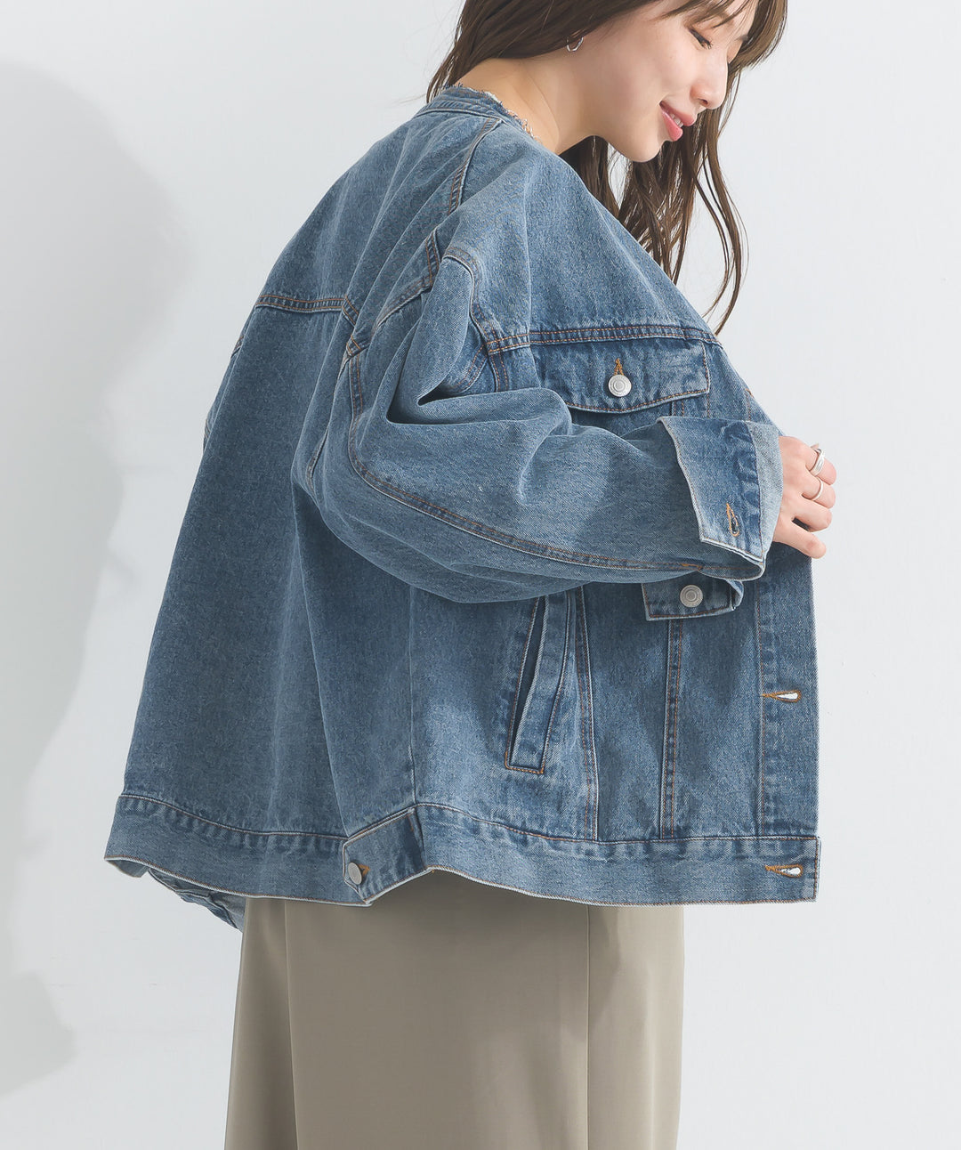 ノーカラーデニムジャケット
