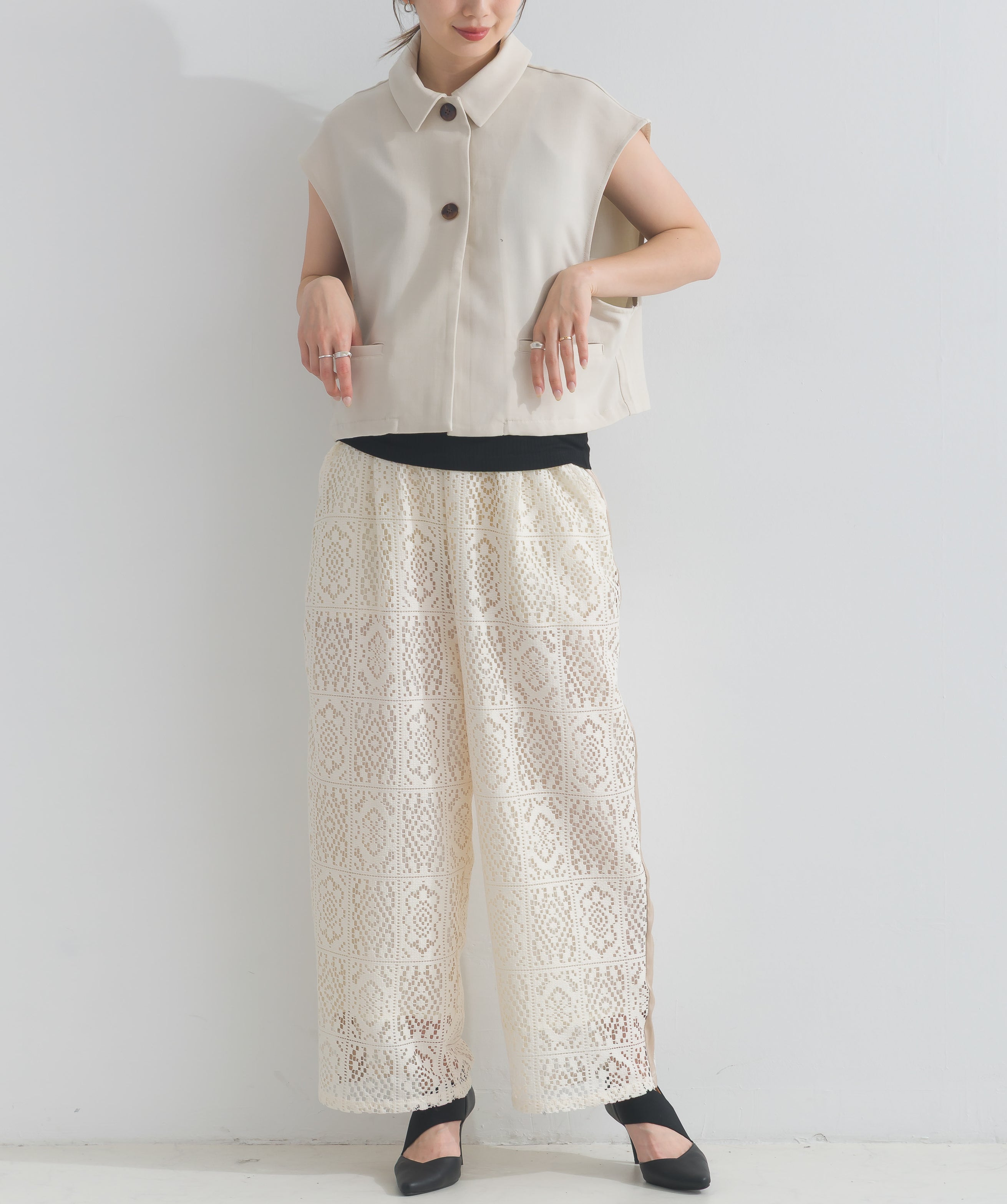 美品 ebure ビスコースリネン ノースリーブ ジャケット グレー 68300 美品 ebure ビスコースリネン ノースリーブ ジャケット グレー