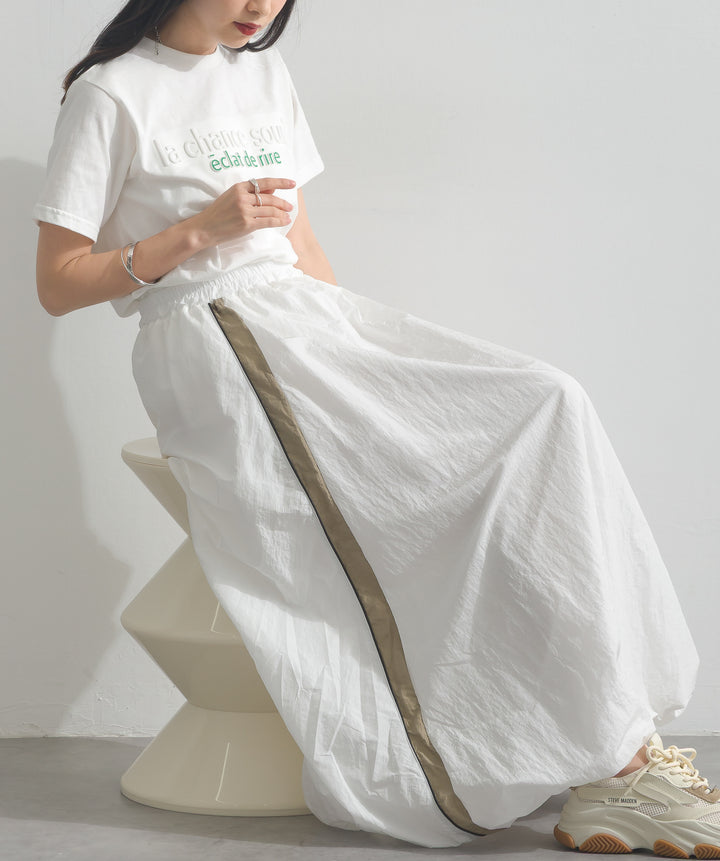 エンボスロゴコンパクトTシャツ
