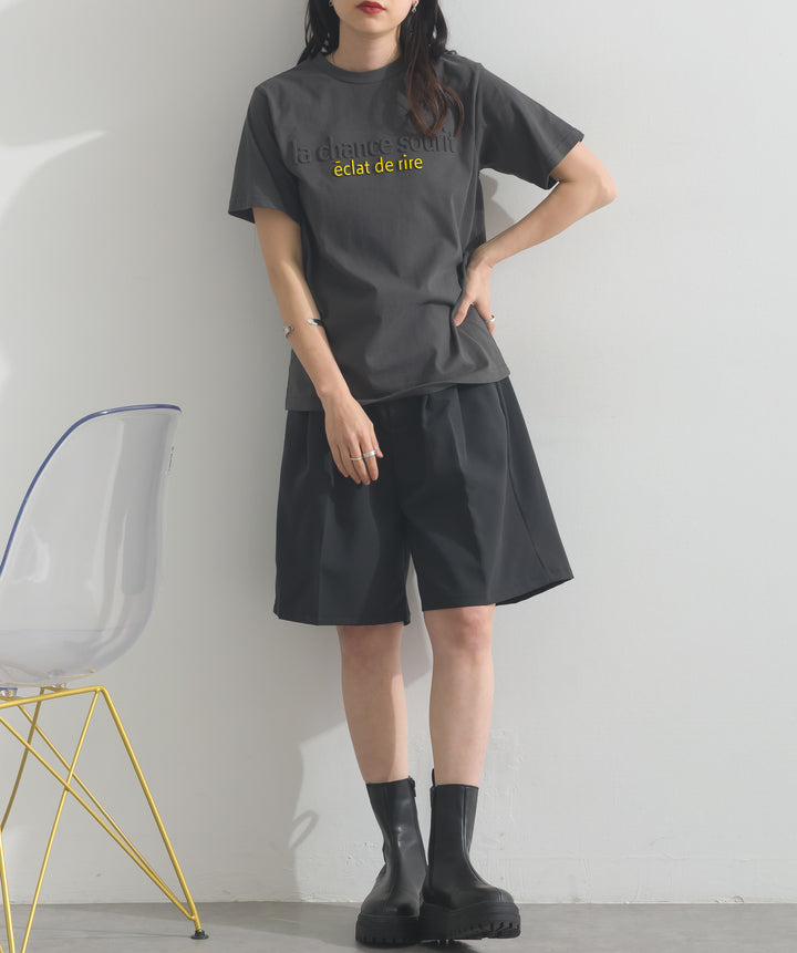 エンボスロゴコンパクトTシャツ