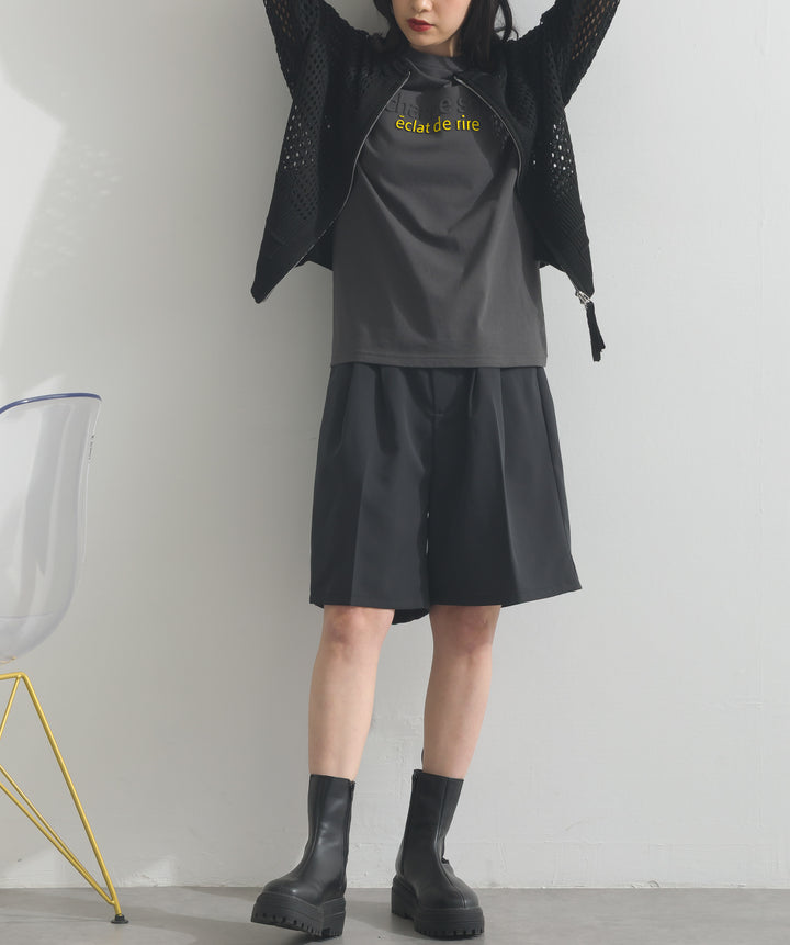 エンボスロゴコンパクトTシャツ
