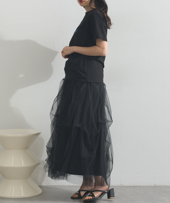 エンボスロゴコンパクトTシャツ