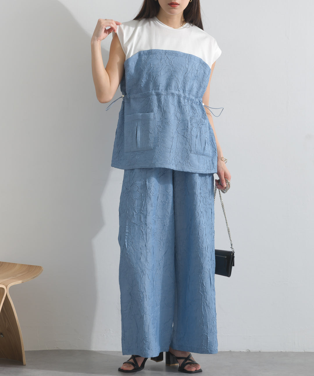 デニム風シワ加工パンツ