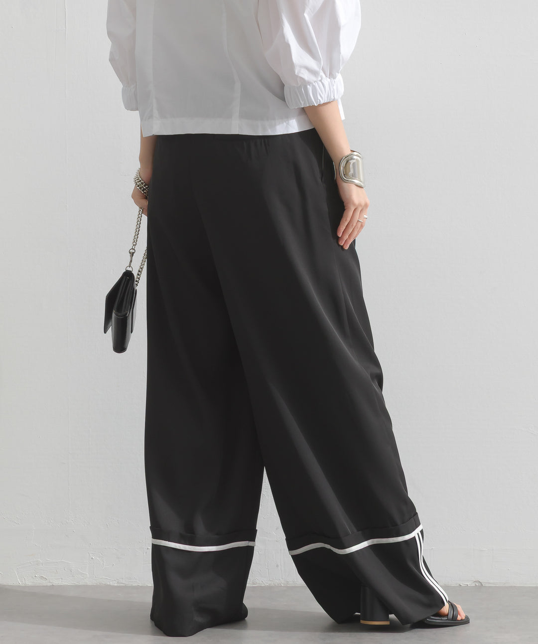 ツイルターンバックパンツ