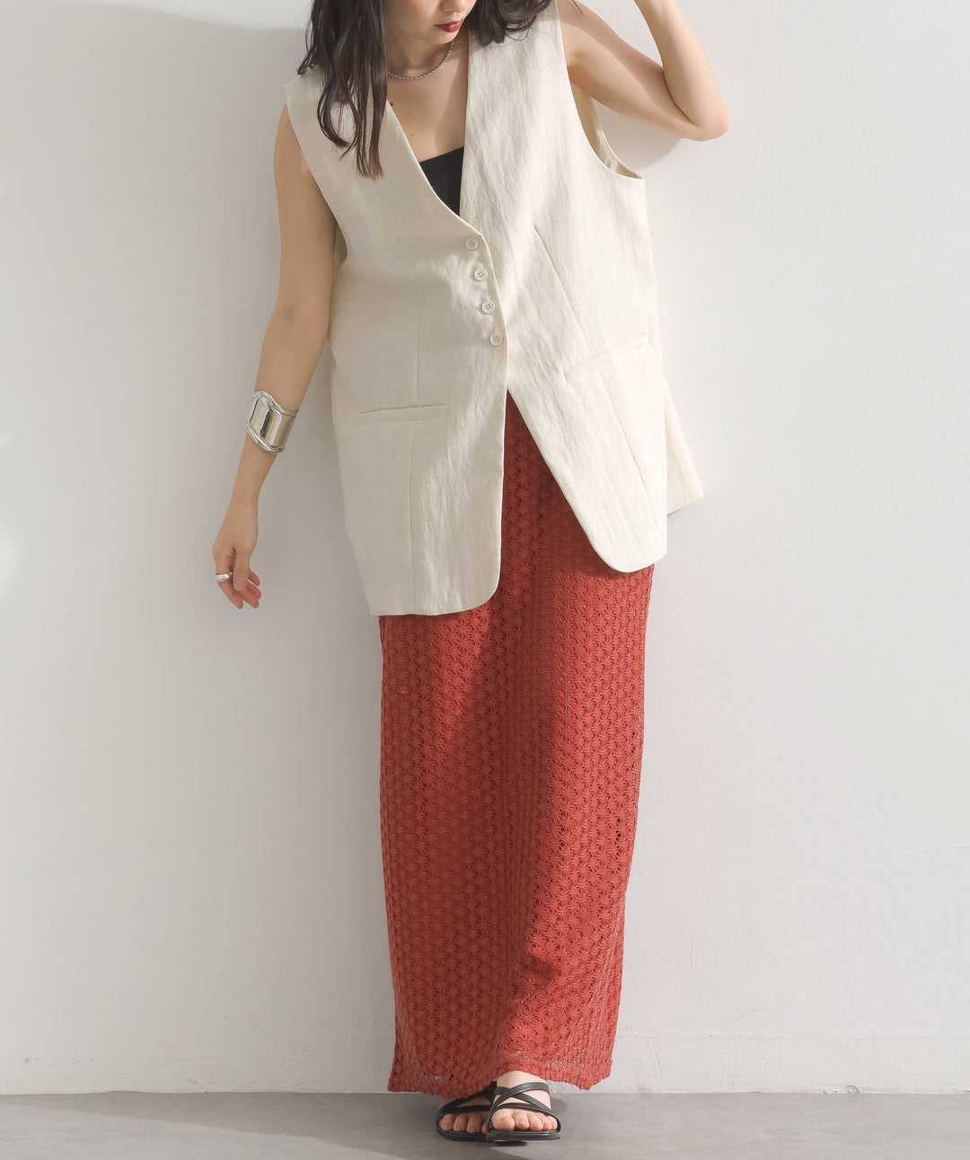 透かし編みカットソーストレートスカート