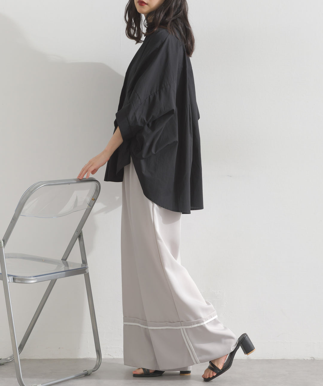 【再入荷】ピンタックデザイン半袖シャツ