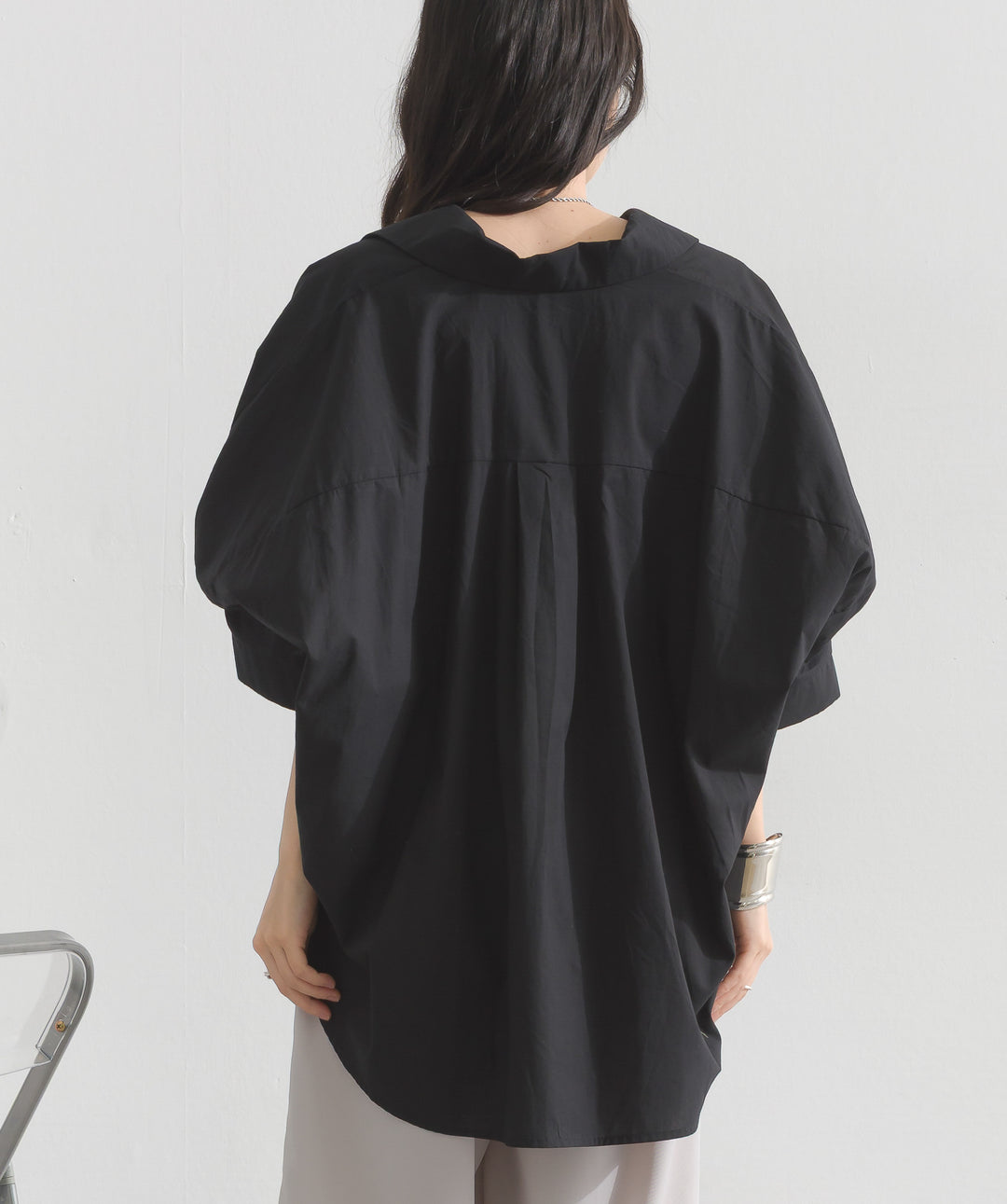 【再入荷】ピンタックデザイン半袖シャツ